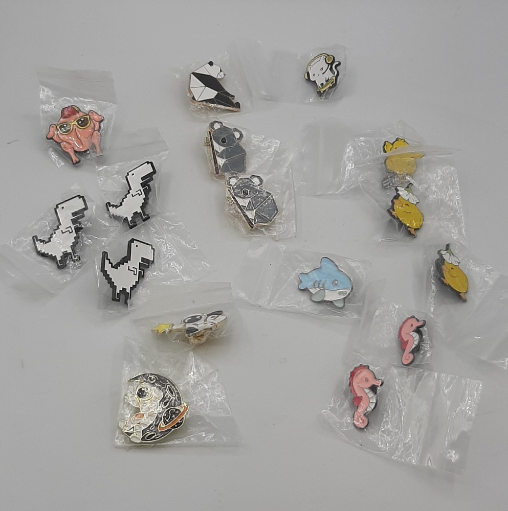 Delightful Set of 16 Enamel Metal Pins Space Turkey Cat Sea Horses Brand New